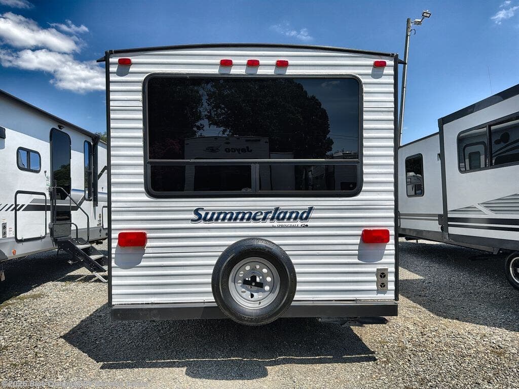 Used 2016 Keystone  Summerland 2020QB available in Rural Hall, North Carolina