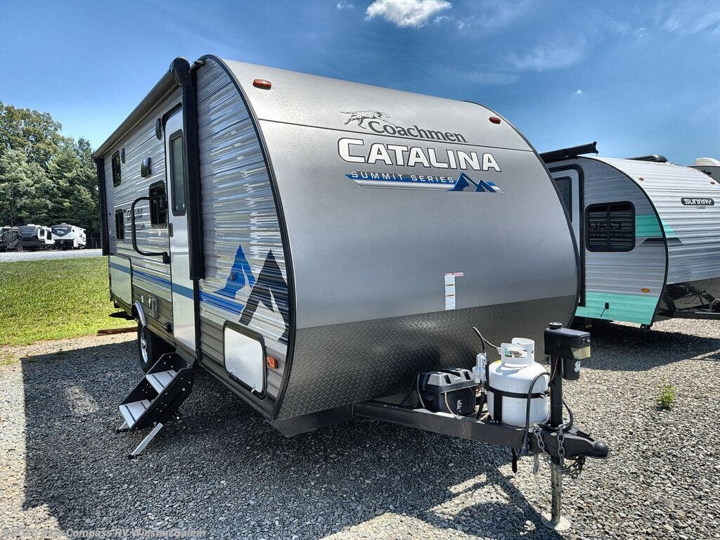 Used 2022 Coachmen Catalina Summit Series 7 184BHS available in Rural Hall, North Carolina