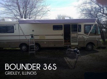 Used 1996 Fleetwood Bounder 36S available in Gridley, Illinois