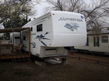 Used 2006 Holiday Rambler Alumascape 35REQ available in Del Rio, Texas