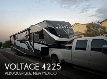 Used 2021 Dutchmen Voltage 4225 available in Albuquerque, New Mexico