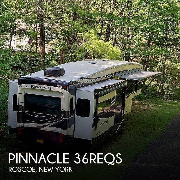 Used 2013 Jayco Pinnacle 36REQS available in Roscoe, New York