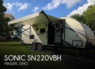 Used 2017 Venture RV Sonic SN220VBH available in Masury, Ohio