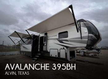 Used 2021 Keystone Avalanche 395BH available in Alvin, Texas
