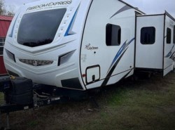 Used 2020 Coachmen Freedom Express 324RLDSLE available in Farmersville, Texas