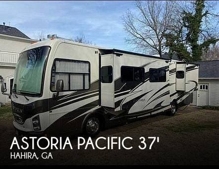 Used 2009 Damon Astoria Pacific 3776 available in Hahira, Georgia