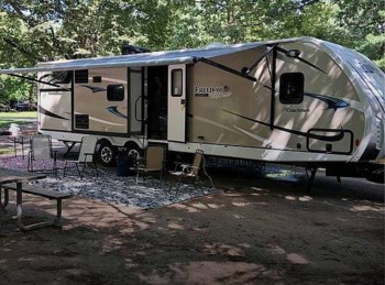 Used 2019 Coachmen Freedom Express 320BHDS available in East Northport, New York