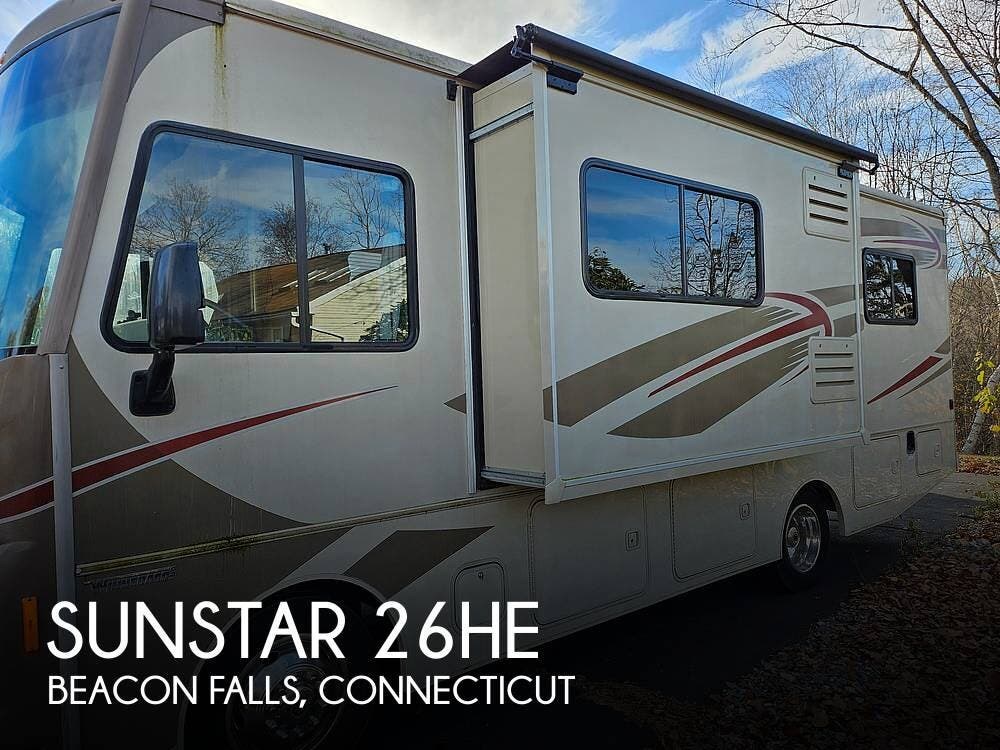 Used 2016 Itasca Sunstar 26HE available in Beacon Falls, Connecticut