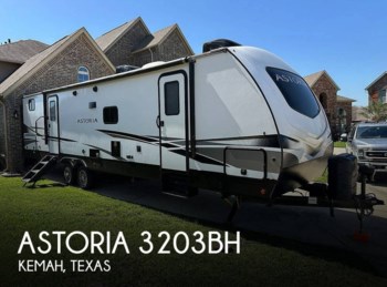 Used 2022 Dutchmen Astoria 3203BH available in Kemah, Texas
