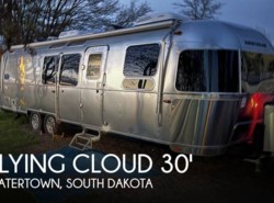Used 2022 Airstream Flying Cloud 30FB Bunk available in Watertown, South Dakota