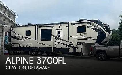 Used 2019 Keystone Alpine 3700FL available in Clayton, Delaware