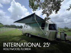 Used 2022 Airstream International 25FB Twin available in Hollywood, Florida