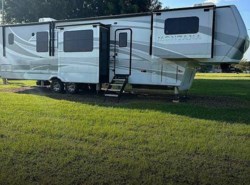 Used 2022 Keystone Montana 3761FL available in Dunn, North Carolina