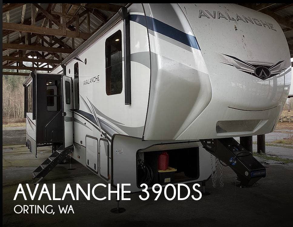 Used 2022 Keystone Avalanche 390DS available in Orting, Washington