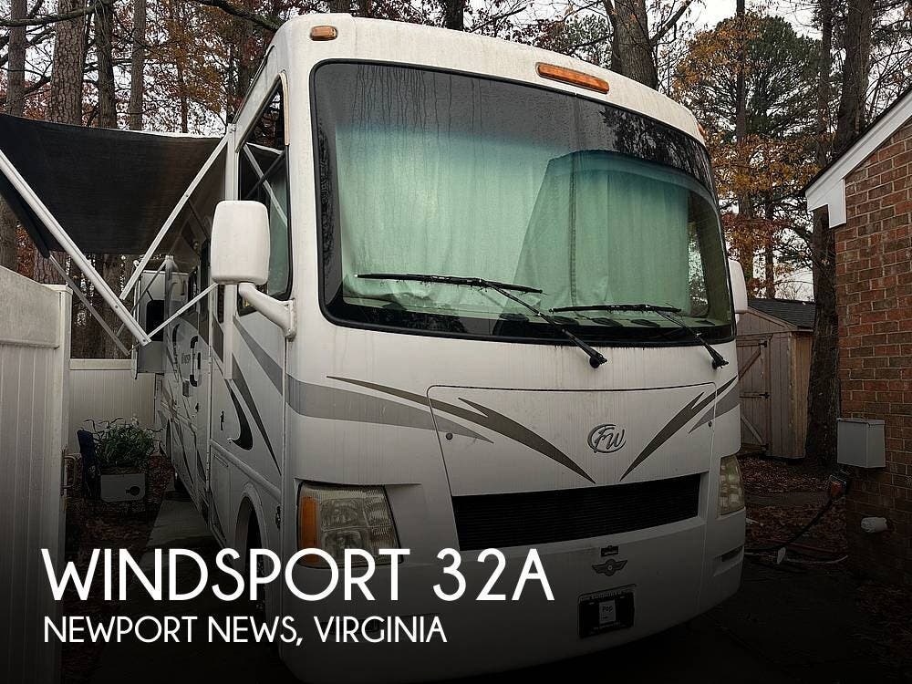 Used 2011 Thor Motor Coach Windsport 32A available in Newport News, Virginia
