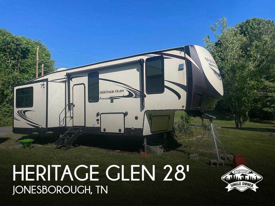 Used 2021 Forest River Wildwood Heritage Glen  286RL available in Jonesborough, Tennessee