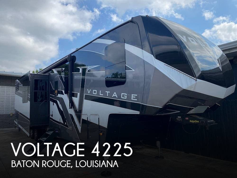 Used 2021 Dutchmen Voltage 4225 available in Baton Rouge, Louisiana