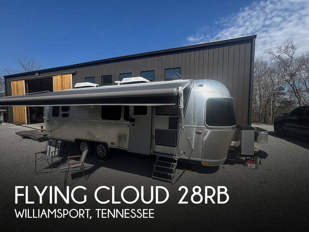 Used 2020 Airstream Flying Cloud 28RB available in Williamsport, Tennessee