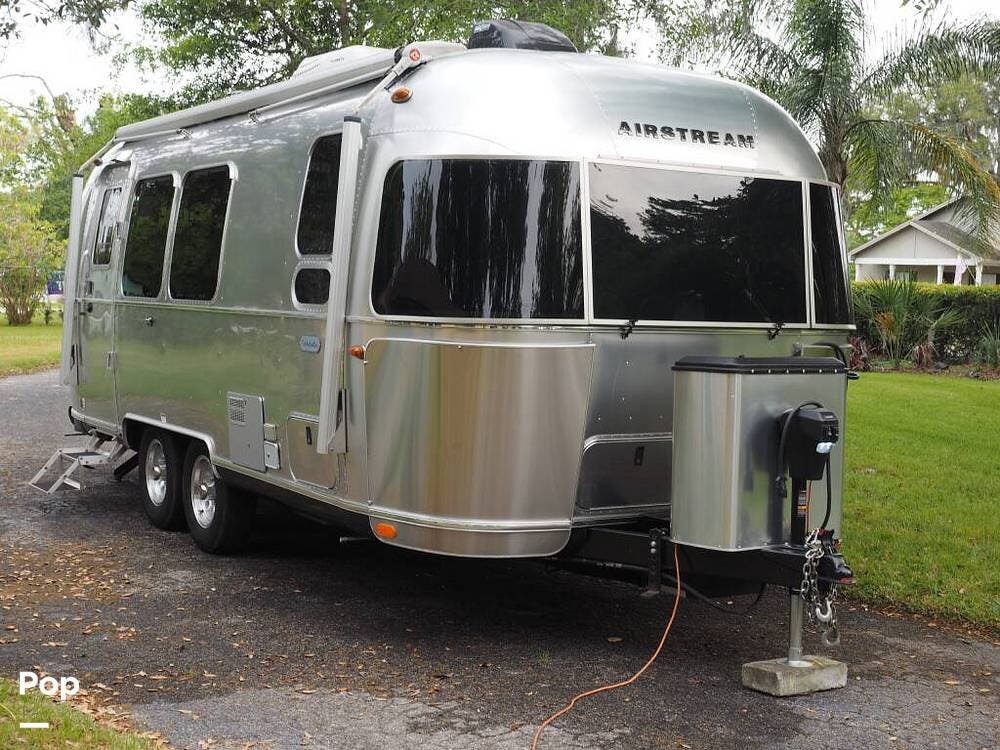 Used 2020 Airstream Globetrotter 23FB TWIN available in Casselberry, Florida
