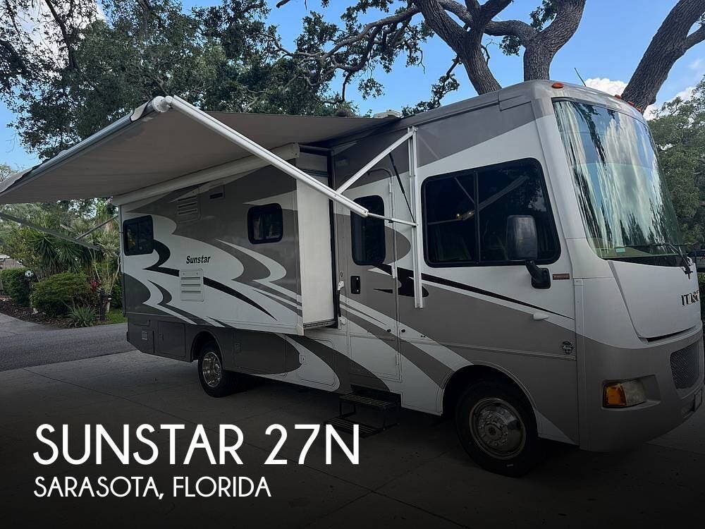Used 2013 Itasca Sunstar 27N available in Sarasota, Florida