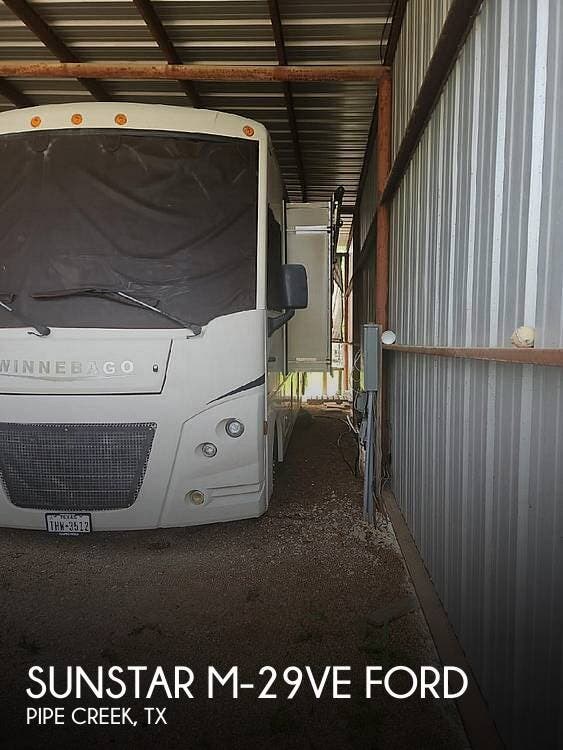 Used 2019 Winnebago Sunstar M-29VE Ford available in Pipe Creek, Texas