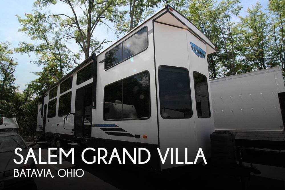Used 2024 Forest River Salem Grand Villa 42VIEW available in Batavia, Ohio