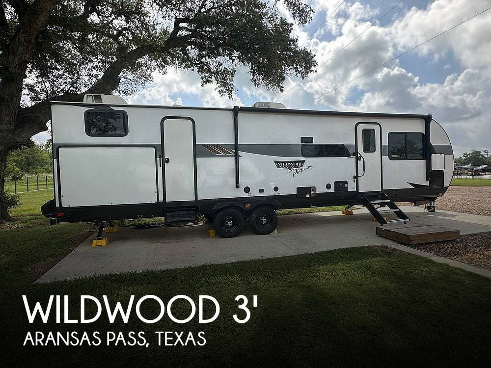 Used 2024 Forest River Wildwood Platinum 32BHDSX available in Aransas Pass, Texas
