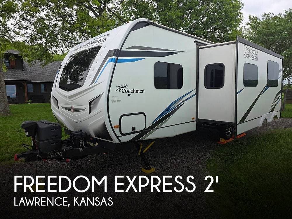 Used 2023 Coachmen Freedom Express Liberty Edition 292BHDS available in Lawrence, Kansas