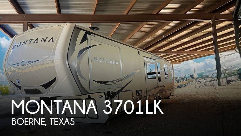 Used 2018 Keystone Montana 3701LK available in Boerne, Texas