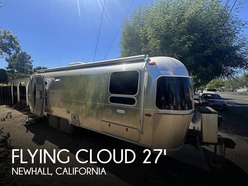 Used 2022 Airstream Flying Cloud 27FB TWIN - Rear Hatch available in Newhall, California