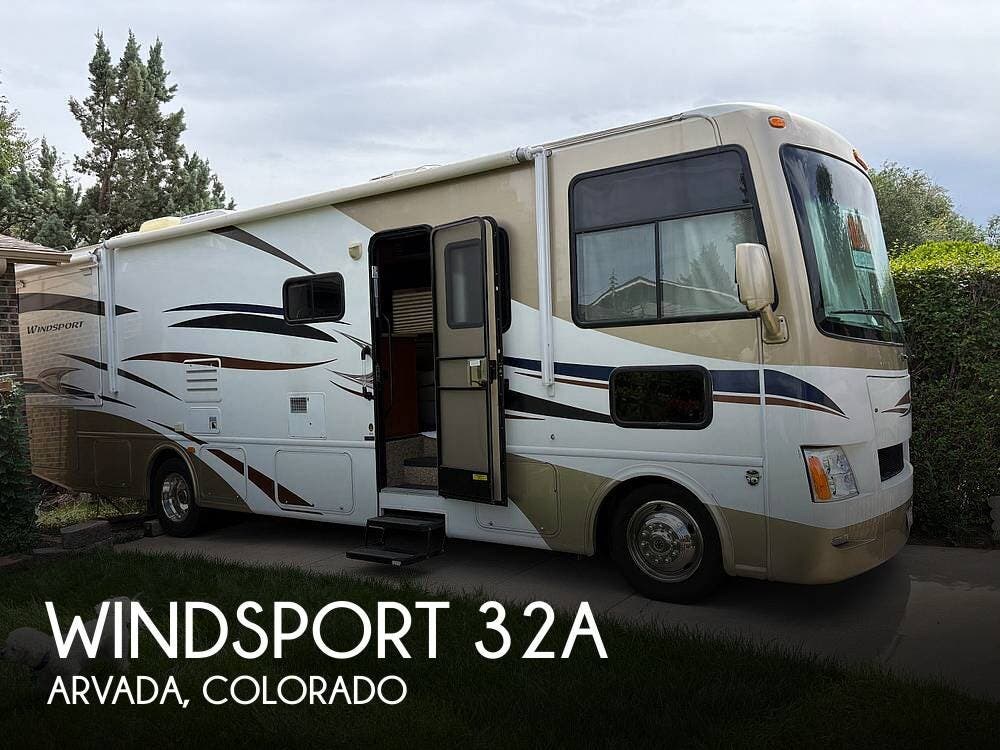 Used 2013 Thor Motor Coach Windsport 32A available in Arvada, Colorado