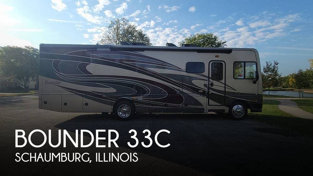 Used 2018 Fleetwood Bounder 33C available in Schaumburg, Illinois