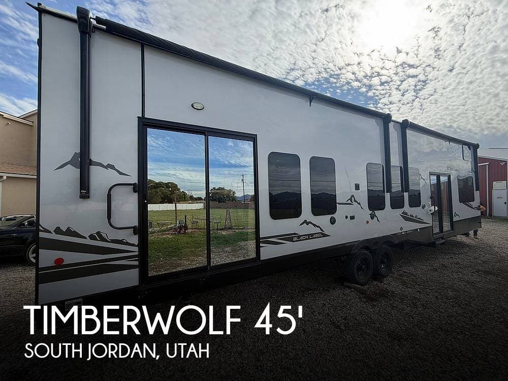 Used 2024 Cherokee  Timberwolf 39ALBL BLACK LABEL EDITION available in South Jordan, Utah