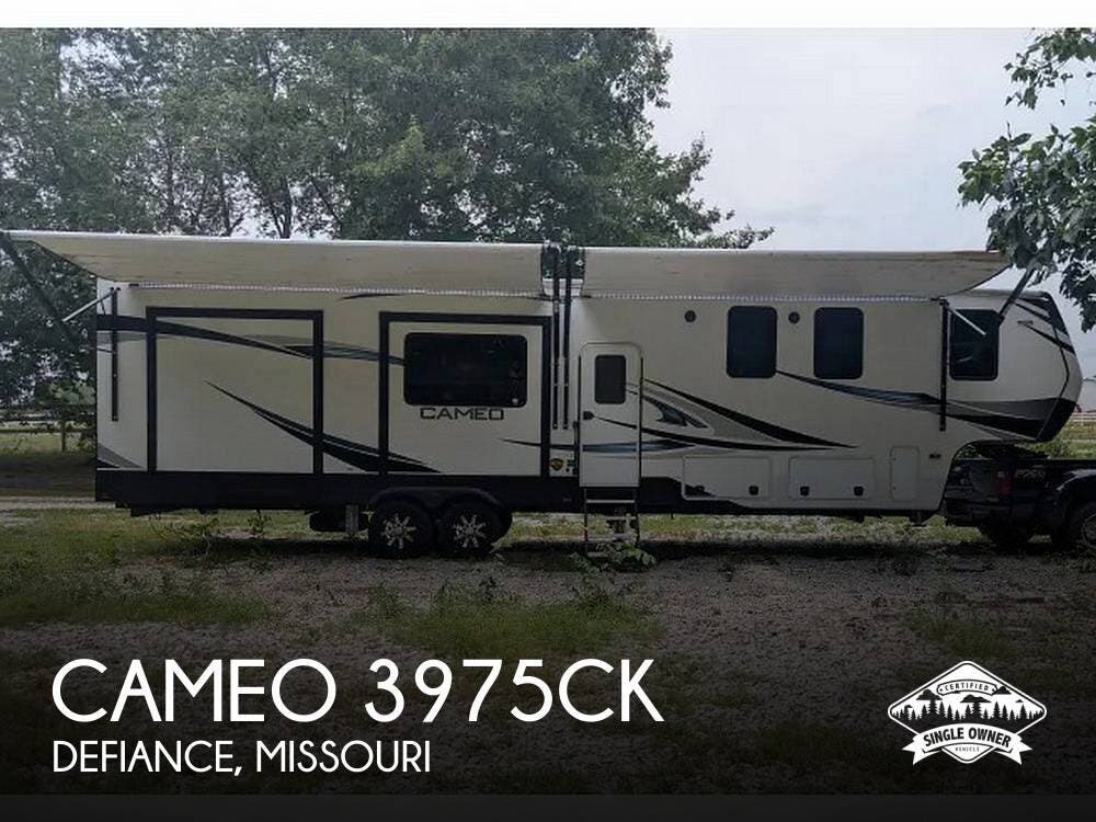 Used 2021 CrossRoads Cameo 3975CK available in Defiance, Missouri
