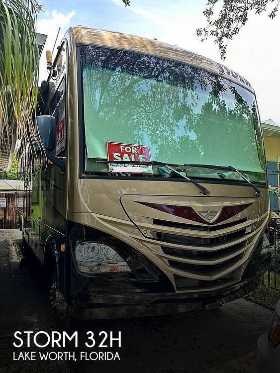 Used 2015 Fleetwood Storm 32H available in Lake Worth, Florida
