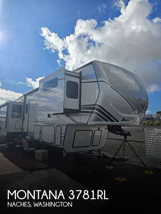 Used 2022 Keystone Montana 3781RL available in Naches, Washington