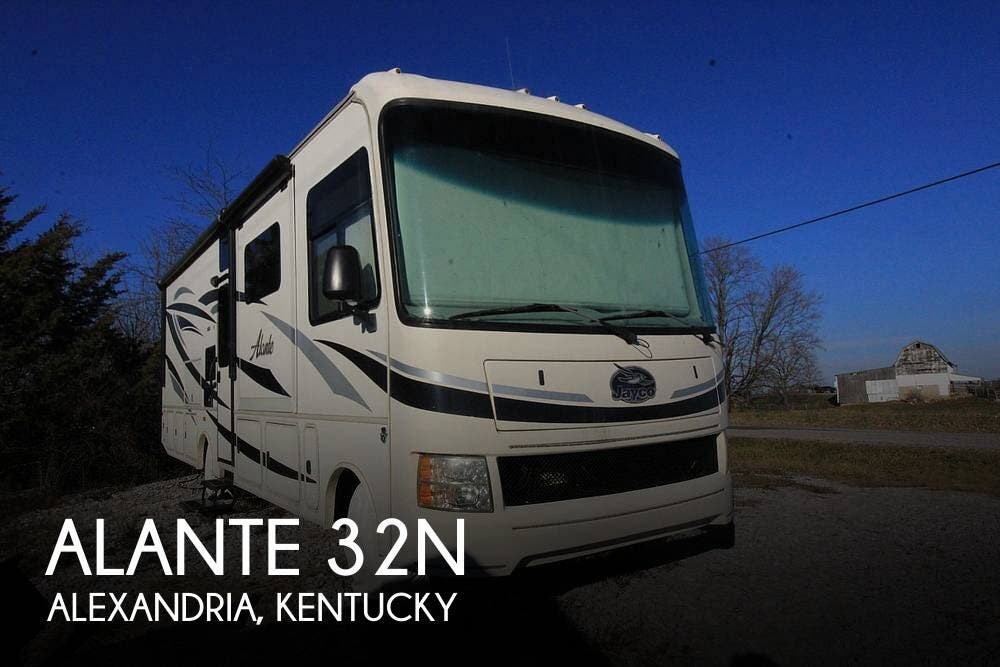 Used 2016 Jayco Alante 32N available in Alexandria, Kentucky