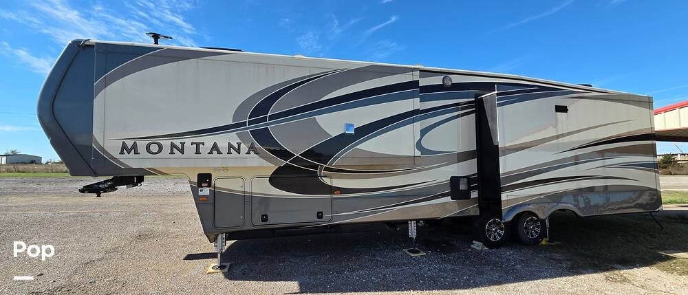Used 2018 Keystone Montana 3811MS available in Alvarado, Texas
