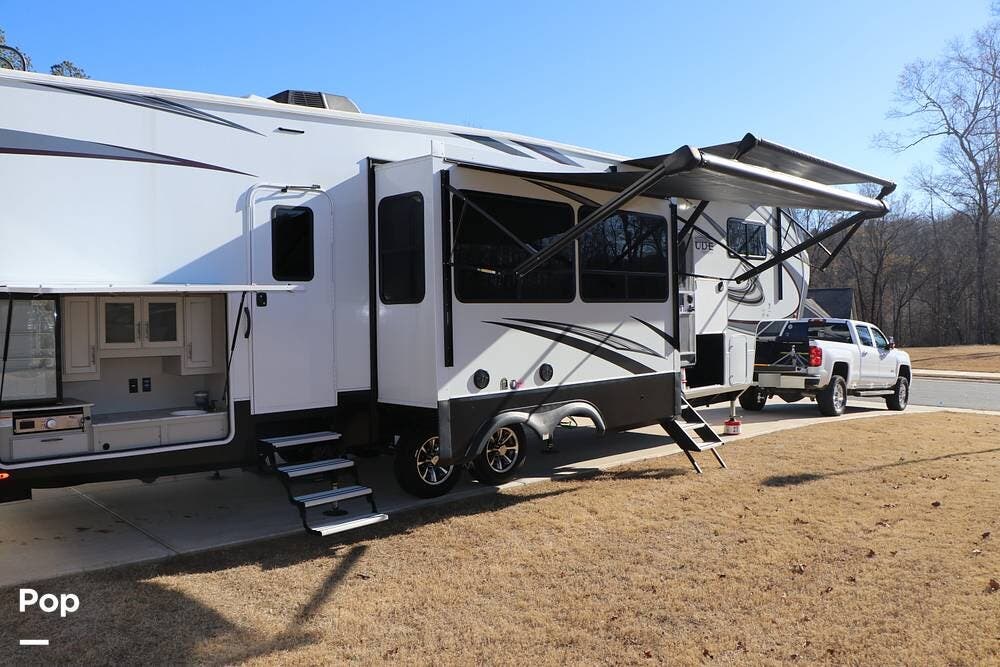 Used 2022 Grand Design Solitude 3740BH-R available in Winder, Georgia