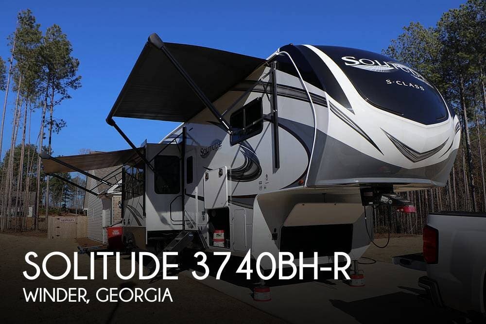 Used 2022 Grand Design Solitude 3740BH-R available in Winder, Georgia