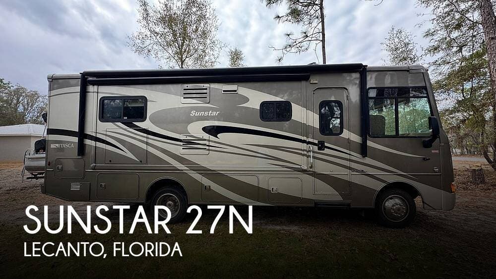 Used 2013 Itasca Sunstar 27N available in Lecanto, Florida