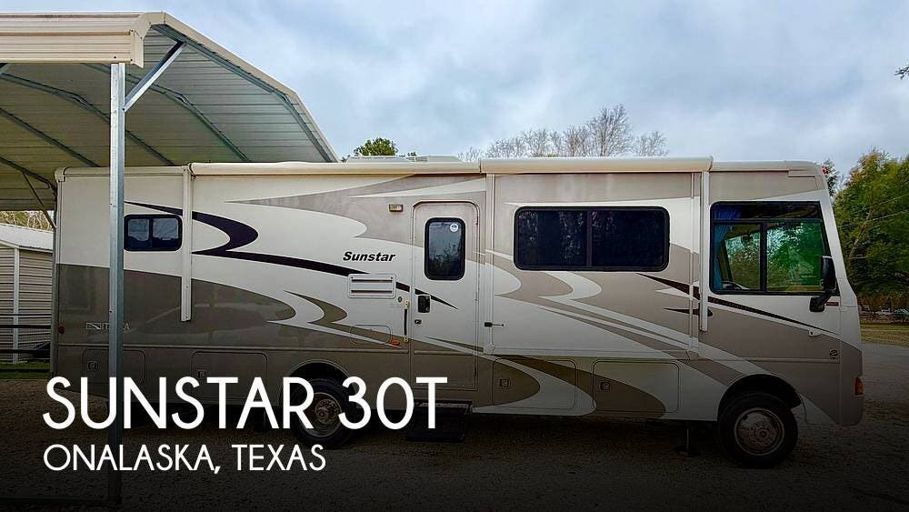 Used 2013 Itasca Sunstar 30T available in Onalaska, Texas