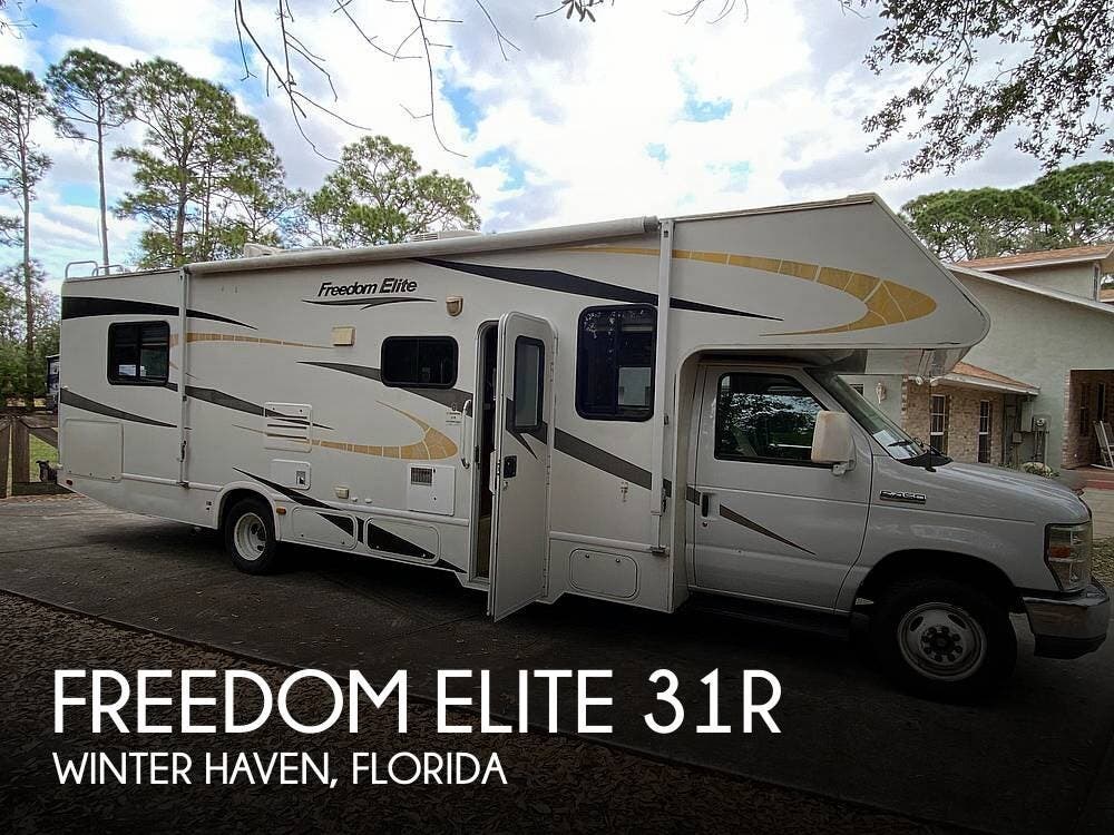 Used 2011 Thor Motor Coach Freedom Elite 31R available in Winter Haven, Florida