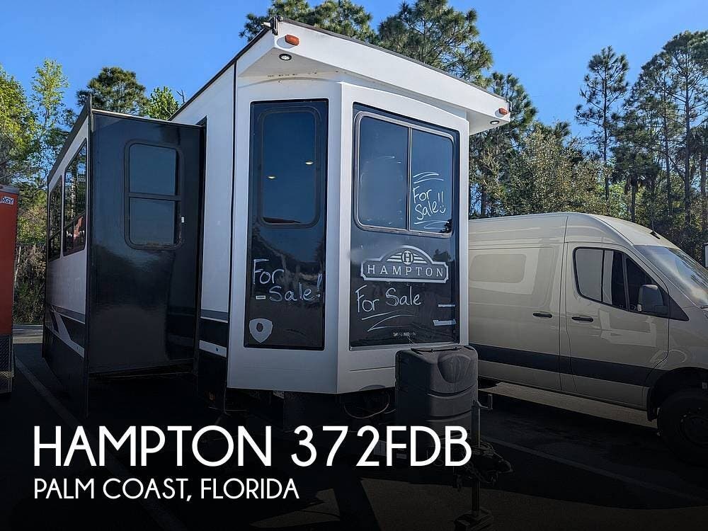 Used 2022 CrossRoads Hampton 372FDB available in Palm Coast, Florida