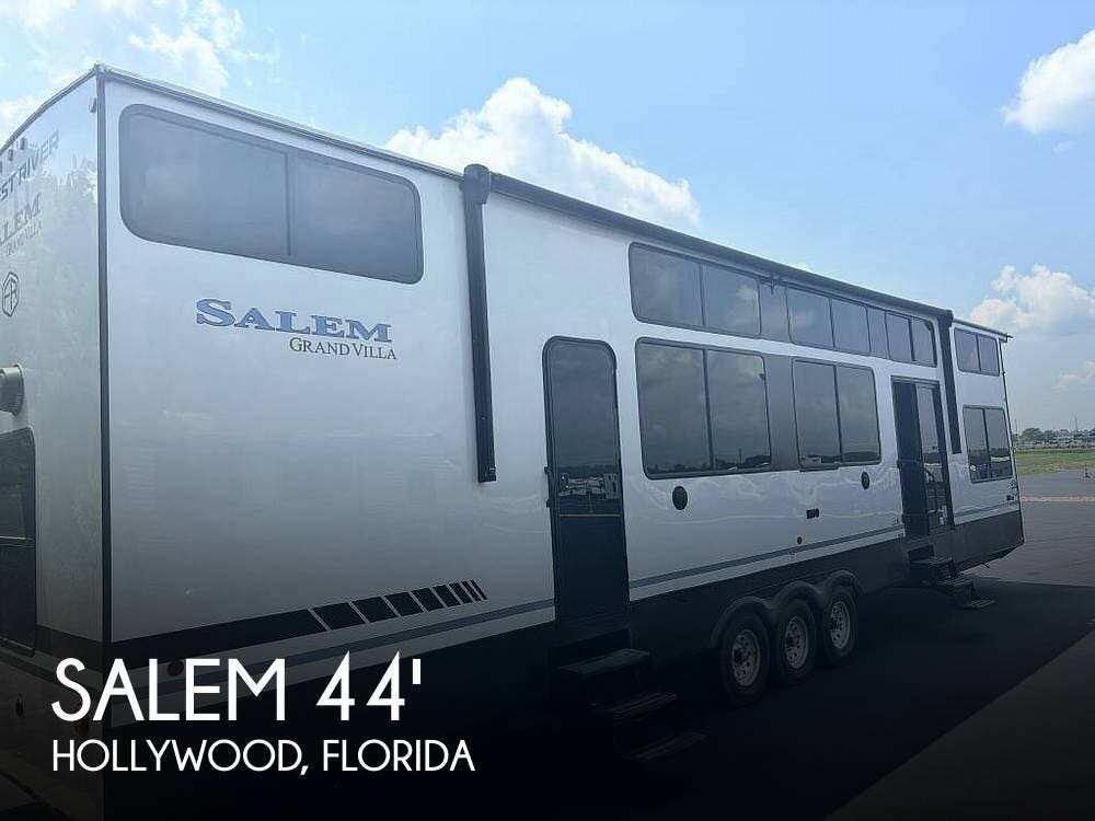 Used 2025 Forest River Salem Grand Villa 44VIEW available in Hollywood, Florida