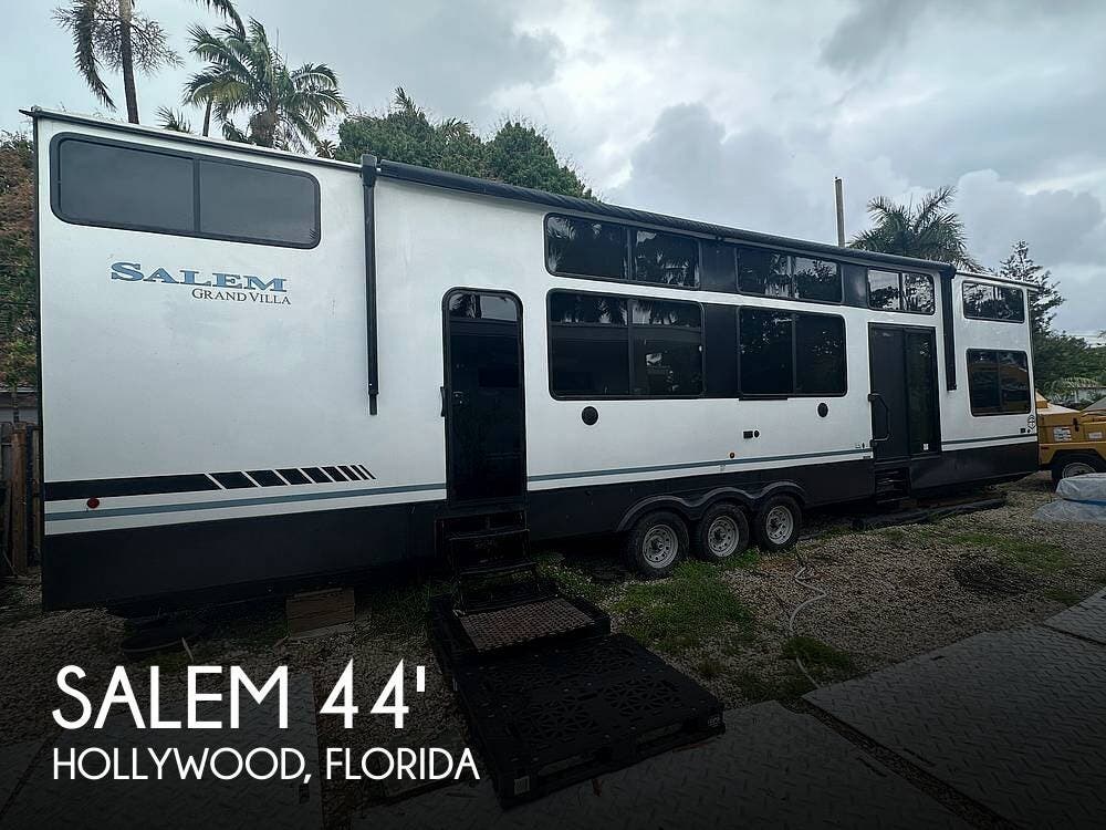 Used 2025 Forest River Salem Grand Villa 44VIEW available in Hollywood, Florida