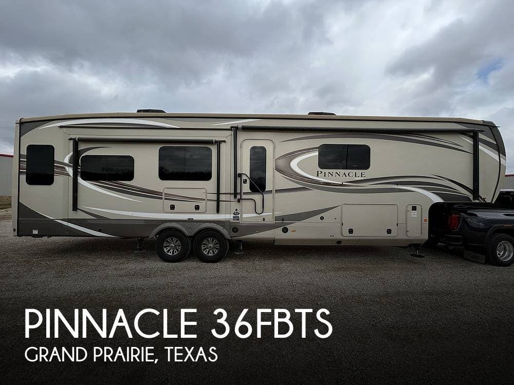 Used 2020 Jayco Pinnacle 36FBTS available in Grand Prairie, Texas