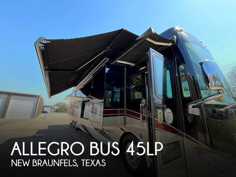 Used 2016 Tiffin Allegro Bus 45LP available in New Braunfels, Texas