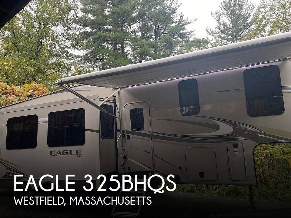 Used 2017 Jayco Eagle 325BHQS available in Westfield, Massachusetts
