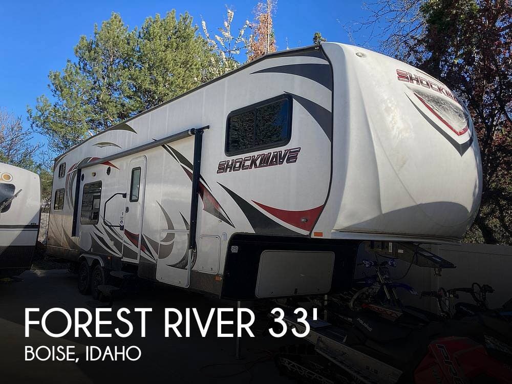 Used 2017 Forest River Shockwave Forest River  F33SAGDX available in Boise, Idaho